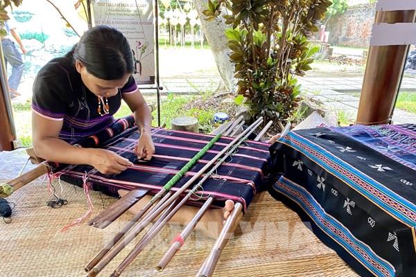 Tạo sinh kế cho đồng bào dân tộc thiểu số miền núi Thừa Thiên - Huế