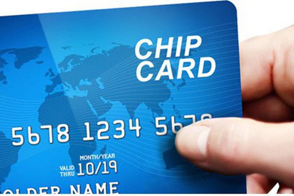 Dịch COVID-19 làm chậm tiến độ chuyển đổi thẻ từ sang thẻ chip
