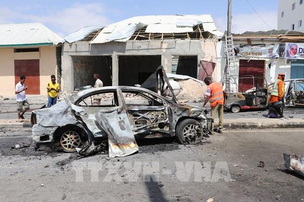 Đánh bom trên xe buýt, ít nhất 10 người thiệt mạng