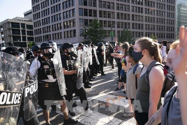 Mỹ: Nhiều chuỗi bán lẻ lớn đóng cửa do làn sóng biểu tình bạo lực