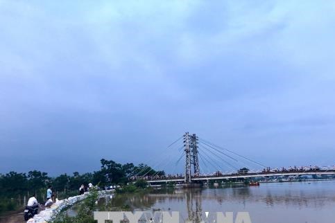 Hà Nội công bố tình trạng khẩn cấp sạt lở trên sông Bùi, sông Đáy