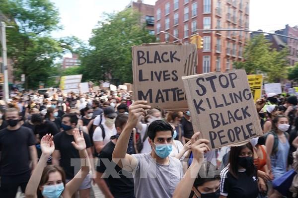 Mỹ: ​Hơn 200 người bị bắt giữ tại New York trước khi bắt đầu giới nghiêm