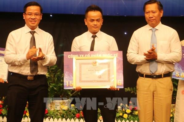 Phóng viên TTXVN giành giải A Cuộc thi viết về nông thôn mới tỉnh An Giang