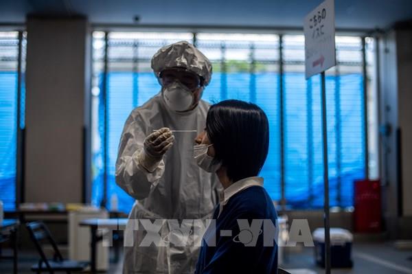 Các hãng dược phẩm Nhật Bản chạy đua phát triển vắc-xin phòng dịch COVID-19