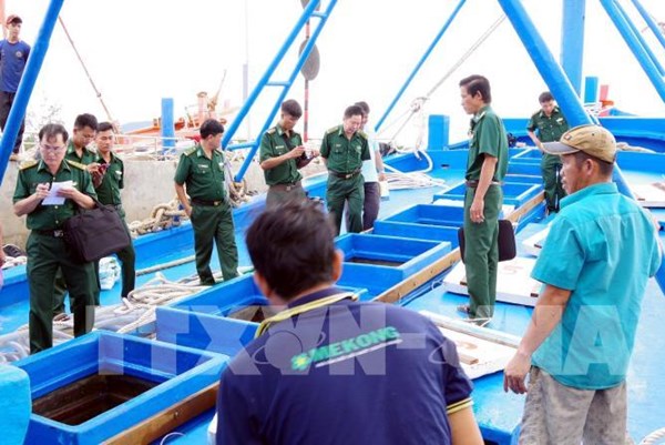 Thủ đoạn mới của đối tượng buôn lậu xăng, dầu trên biển