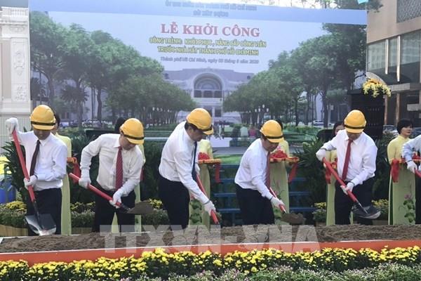 Khởi công khôi phục và nâng cấp công viên trước nhà hát Tp. Hồ Chí Minh