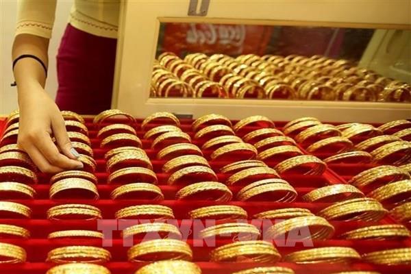 Giá vàng châu Á đi xuống trong phiên chiều 18/10