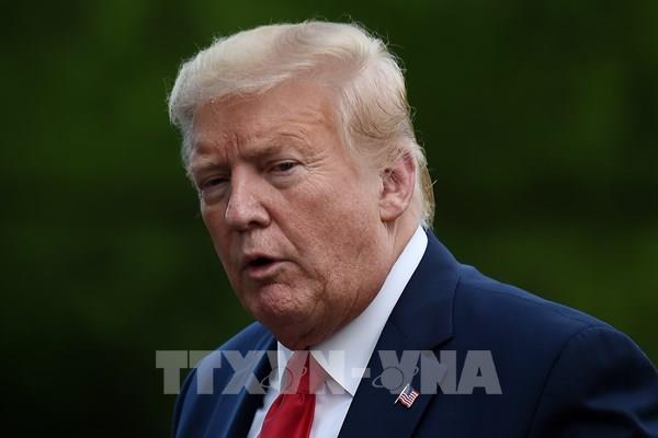 Tổng thống Trump xác nhận cố vấn thân cận nhiễm virus SARS-CoV-2