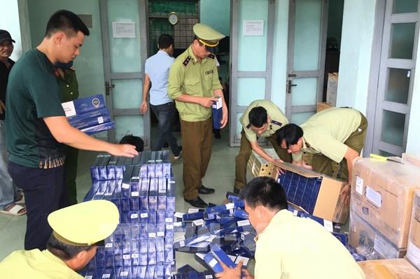 Quảng Bình thu giữ gần 14.000 bao thuốc lá ngoại nhập lậu