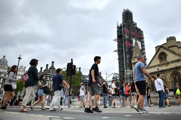 Chính phủ Anh xem xét mở hành lang du lịch từ cuối tháng Sáu