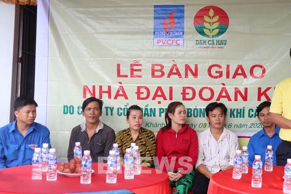 Đạm Cà Mau trao thêm 3 căn nhà đại đoàn kết, viết tiếp hành trình yêu thương