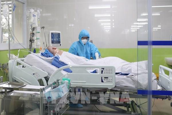 Bệnh nhân 91 mắc COVID-19 đang tập bỏ máy để thở ngắt quãng