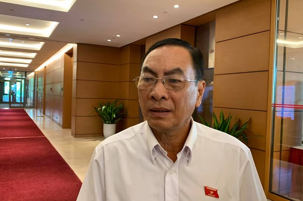 Đại biểu Quốc hội đề xuất Bộ Tài chính quản lý quỹ bình ổn giá xăng dầu