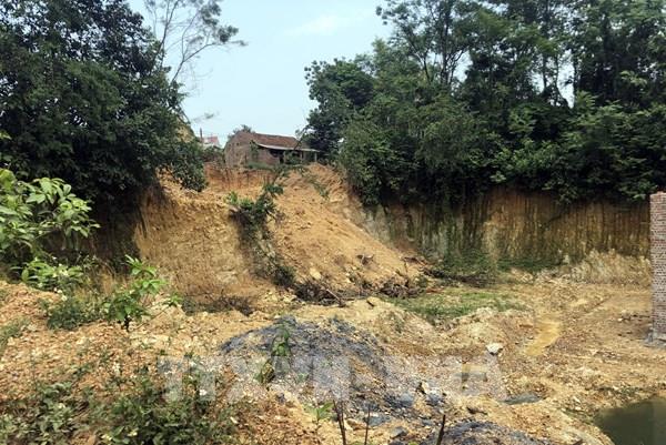 Biến tướng khai thác đất đồi ở Ba Vì, Hà Nội- Bài 1: Nhiều vùng đồi ở Phú Sơn bị "băm nát"