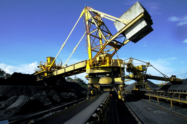 Khó khăn bủa vây, TKV cân đối cung cấp đủ than theo hợp đồng đã ký