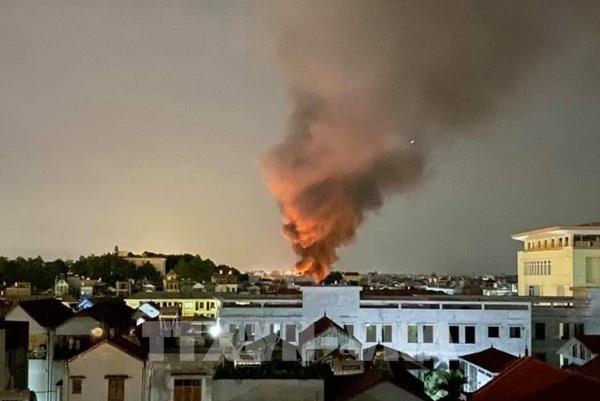 Đã khống chế được đám cháy tại phía Nam Hà Nội