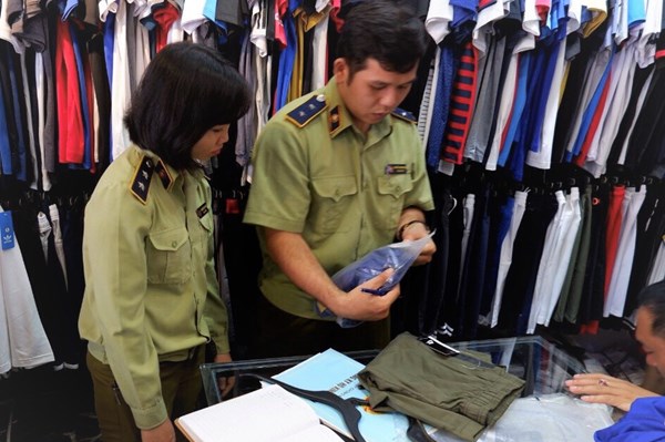 Phát hiện nhiều sản phẩm giả mạo nhãn hiệu Nike