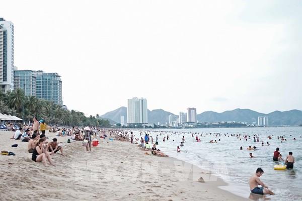 Khánh Hòa kiểm soát chặt nhập cảnh, cách ly các trường hợp nghi nhiễm SARS-CoV-2