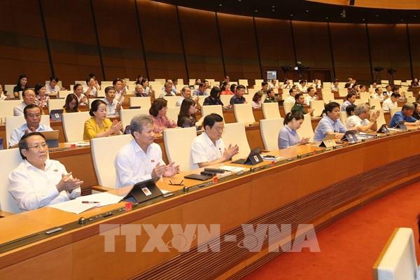 Thông qua Luật Đầu tư theo phương thức đối tác công tư (PPP)