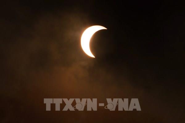 ​Nhật thực hình khuyên hiếm gặp xuất hiện sau 11 năm