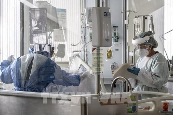 Cập nhật dịch COVID-19 ngày 21/6: Mỹ tiếp tục là tâm dịch