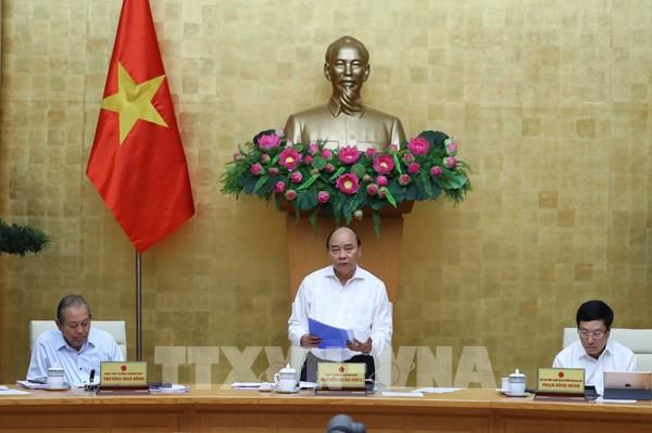 Thủ tướng: Chưa cho phép mở cửa đối với khách du lịch vào Việt Nam