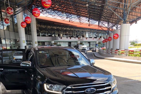 Bị nhắc nhở, một tài xế hành hung nhân viên an ninh hàng không