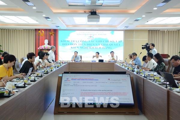 Thấy gì qua việc EVN phối hợp kiểm tra ghi chỉ số công tơ điện?