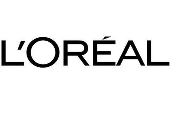 Nhiều hãng hóa mỹ phẩm loại bỏ từ "trắng sáng" trên nhãn sản phẩm