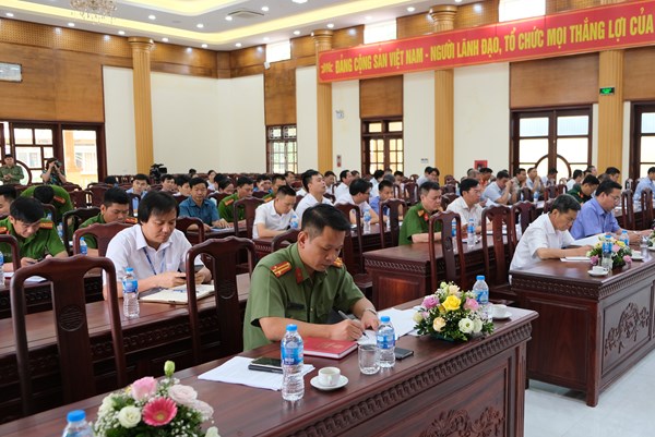 Đảm bảo an toàn hệ thống truyền tải điện trên địa bàn thị xã Phổ Yên