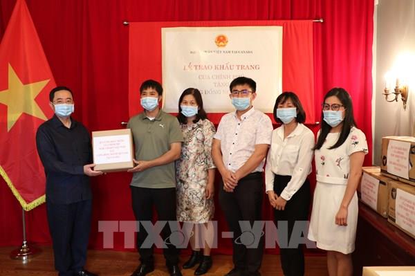 Trao tặng 50.000 khẩu trang cho cộng đồng người Việt tại Canada