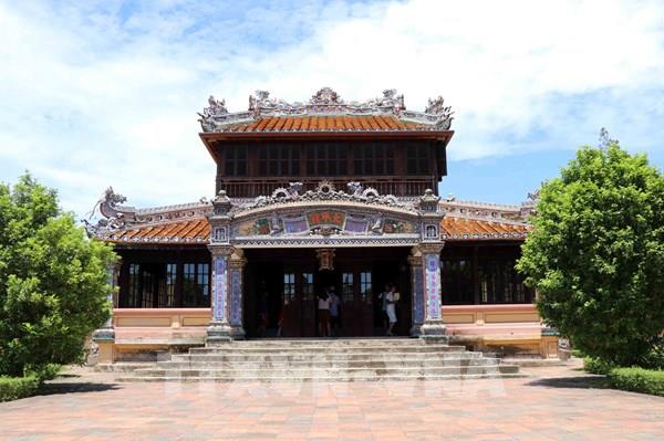 Độc đáo nghệ thuật khảm sành sứ ở Thái Bình Lâu trong Tử Cấm Thành