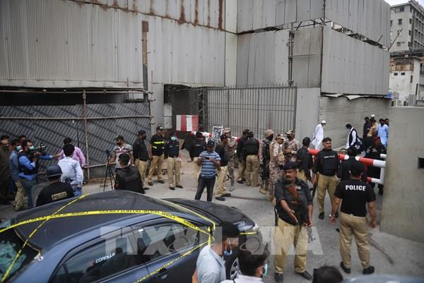 Thị trường chứng khoán Pakistan bị tấn công