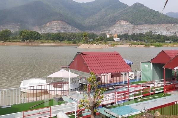 Vẫn chưa tháo dỡ các công trình xây dựng vi phạm tại hành lang hồ chứa nước Suối Đá