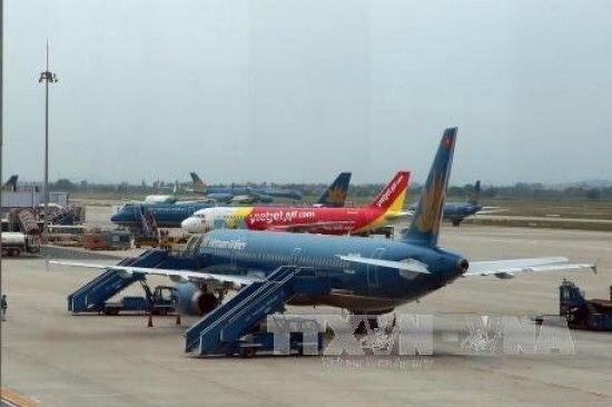 Ngành hàng không chật vật đà hồi phục