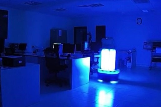 Bahrain chế tạo thành công robot có khả năng tiêu diệt SARS-CoV-2