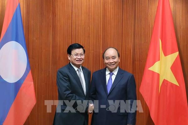 Thủ tướng Nguyễn Xuân Phúc hội đàm với Thủ tướng Lào Thongloun Sisoulith