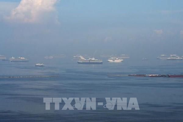 Sơ tán khẩn cấp hàng trăm người để khắc phục sự cố tràn dầu ở miền Trung Philippines