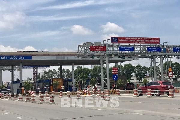 Đi tìm lý do người dân chưa mặn mà với thu phí tự động không dừng