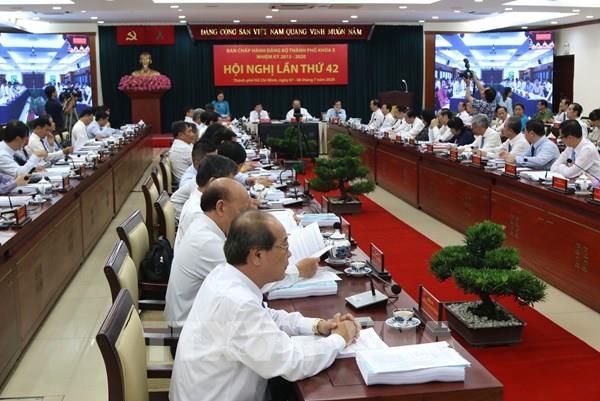 Bí thư Thành ủy TP HCM: Nỗ lực giữ vai trò đầu tàu kinh tế cả nước