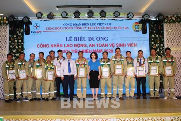 EVNNPT: Hài hòa lợi ích tập thể và người lao động
