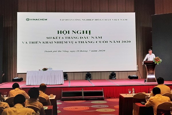 Vinachem gặp khó từ các dự án yếu kém