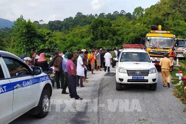 Xe khách lao xuống vực tại Kon Tum chạy sai lộ trình