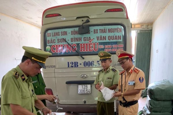 Phát hiện và xử lý 700 chiếc máy ép hoa quả trị giá gần 10 triệu đồng nhập lậu