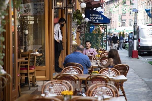 Mỹ: Doanh số bán lẻ tăng do người dân ồ ạt đi mua sắm sau phong tỏa