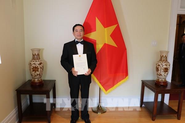 Đại sứ Việt Nam tại Canada trình Thư uỷ nhiệm lên Toàn quyền Julie Payette