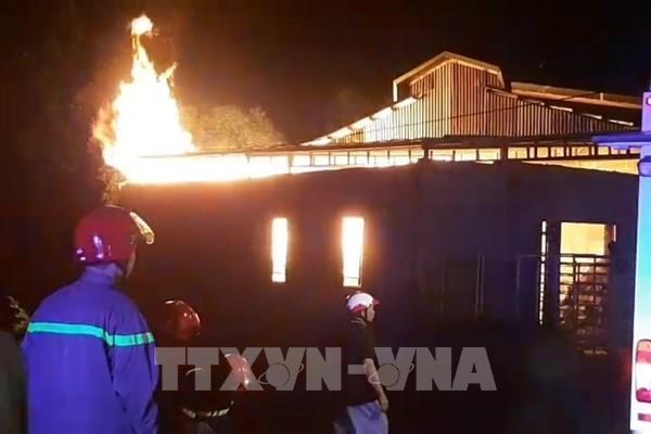 Cháy nhà kho sản xuất nhang trầm của Chùa Thanh Tâm