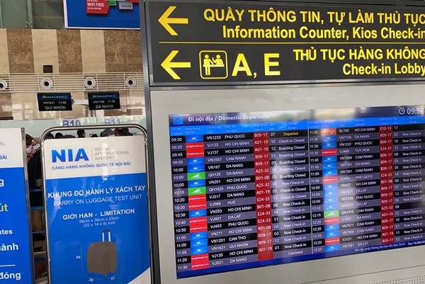 Từ 30/7,  sân bay Nội Bài chuyển đổi hình thức thông tin cho hành khách
