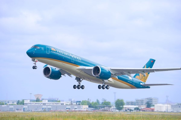 Giảm thuế bảo vệ môi trường đối với nhiên liệu bay còn 2.100 đồng/lít