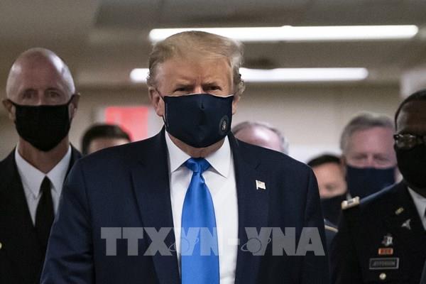 Tổng thống Mỹ: Đeo khẩu trang là "yêu nước"